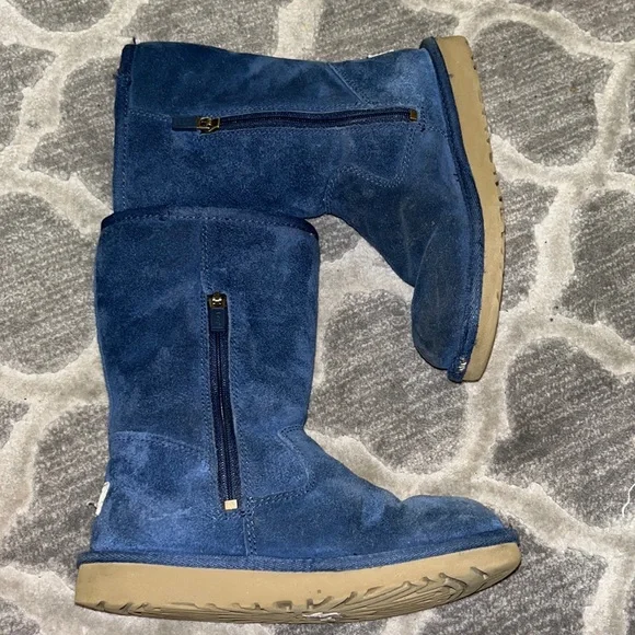 💙Blue suede uggs💙